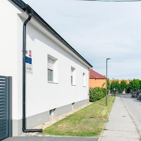 Goodlife Studio Apartment Pozega Exterior photo