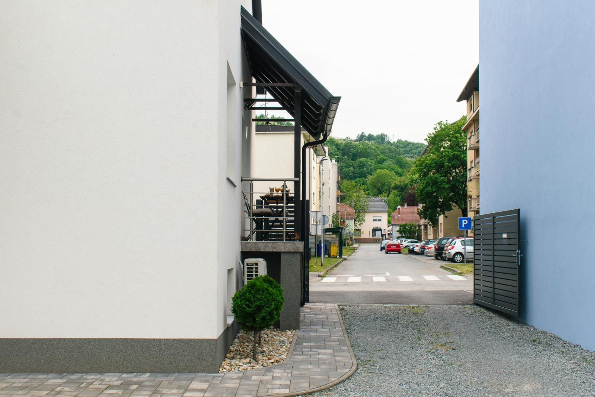 Goodlife Studio Apartment Pozega Exterior photo